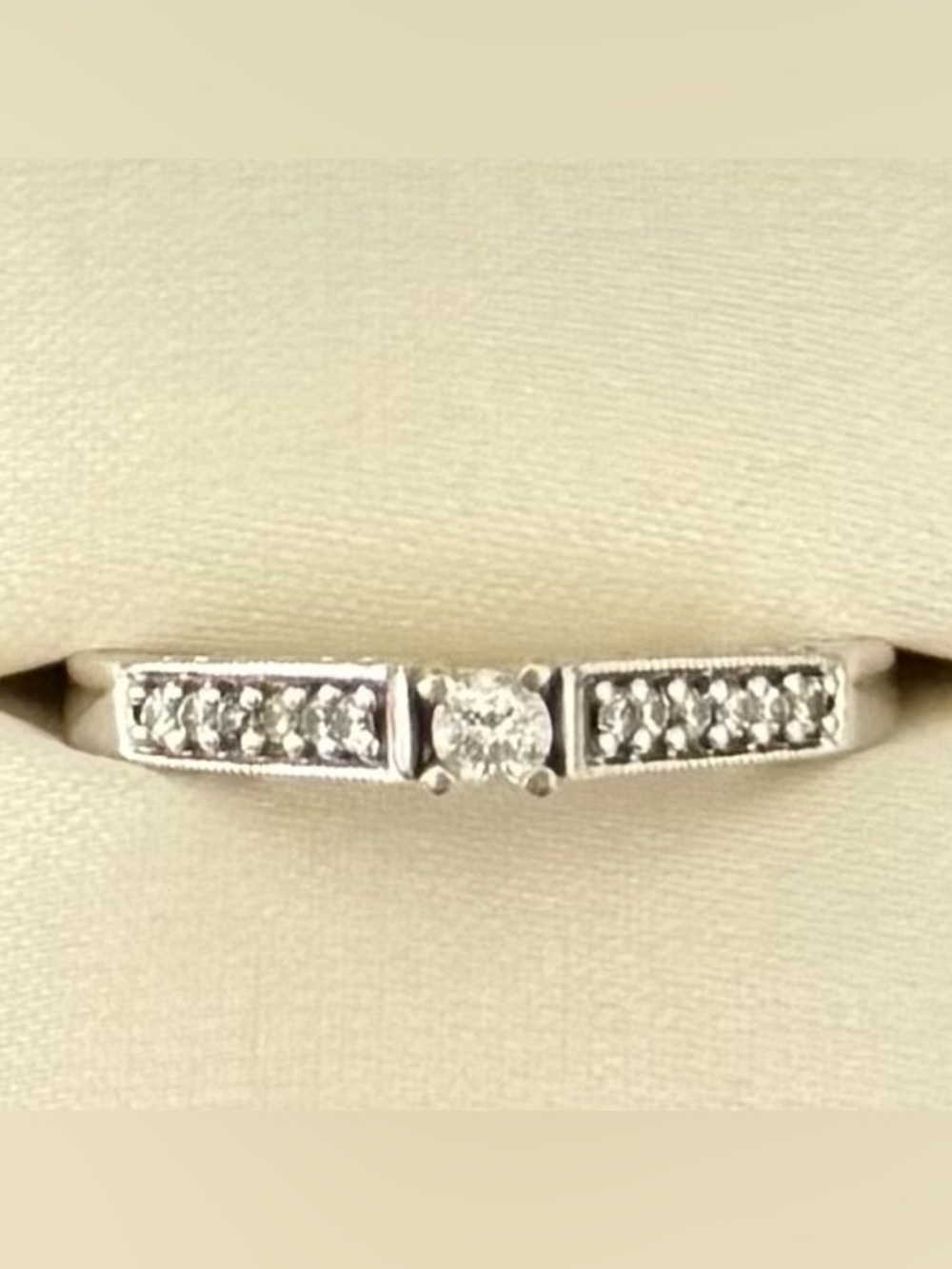 Solid 10k White Gold Natural Diamond Ring - .25 CTW - Size 7 - 2.64 Grams